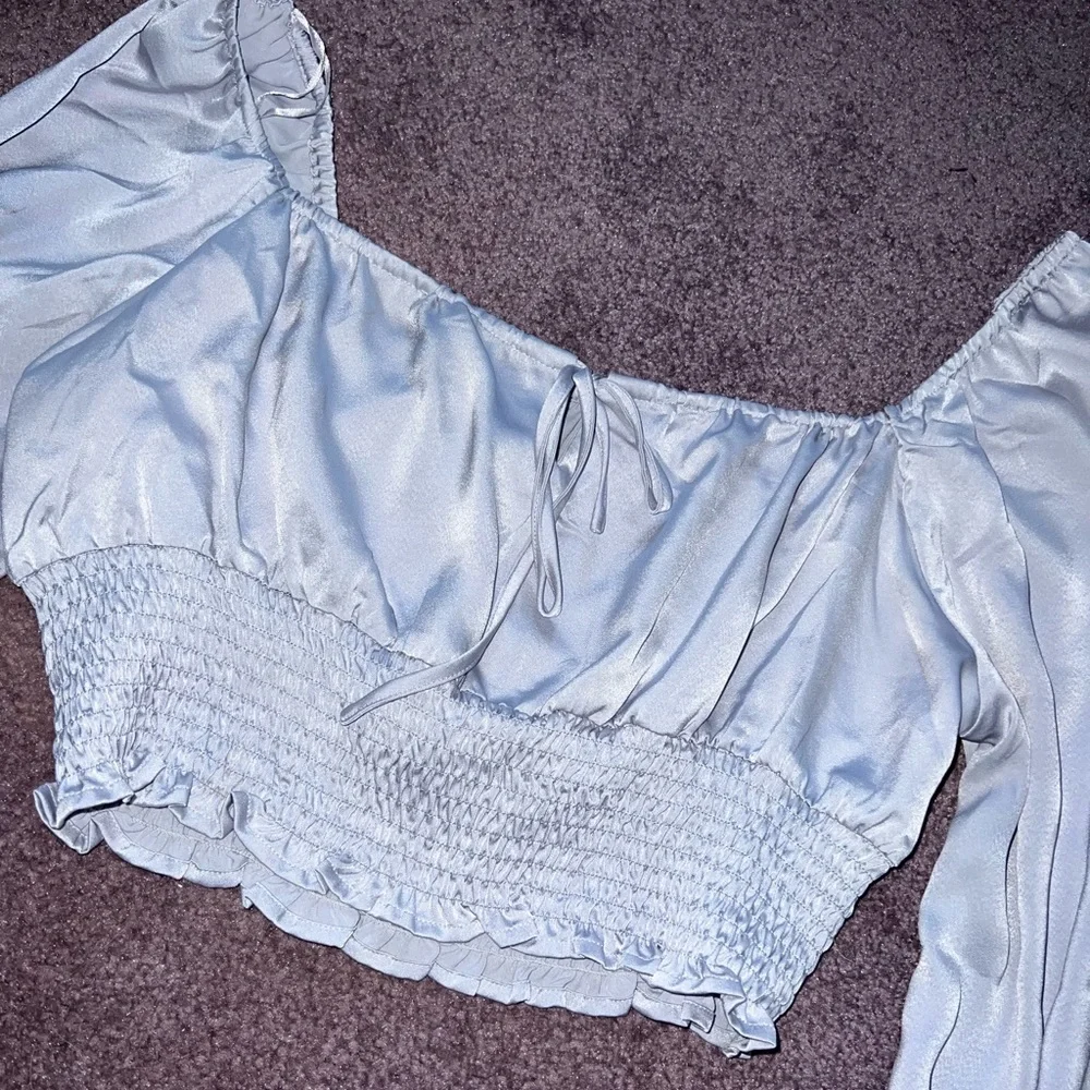 Cropped long sleeve blouse - Picture 3 of 5